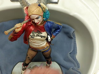 Harley Quinn Suicide Squad figure cum tribute Harley Quinn